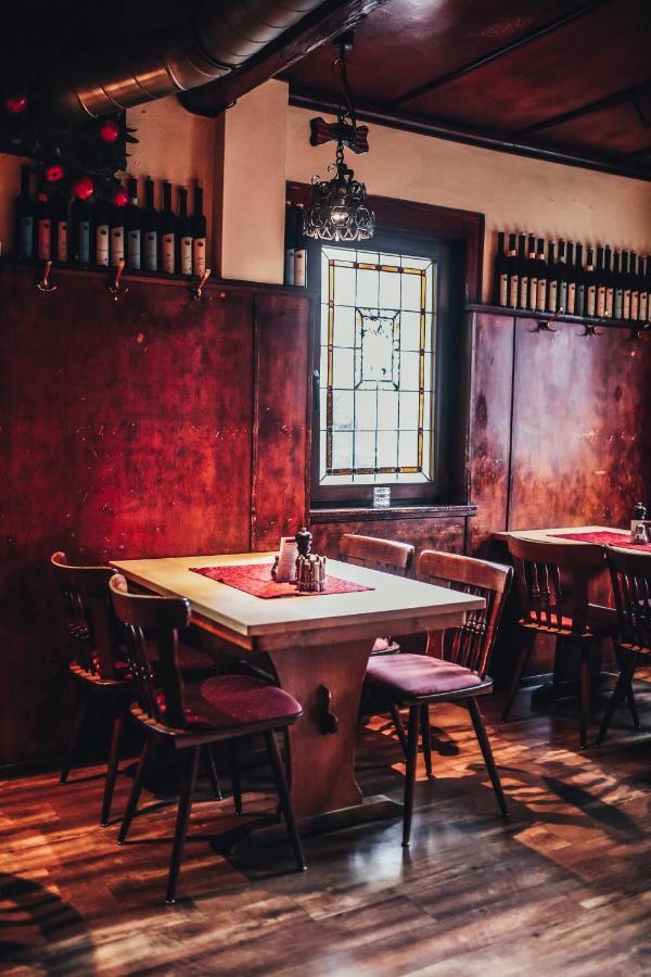 Gasthaus Zum Loewen Франкфурт на Майн Екстериор снимка